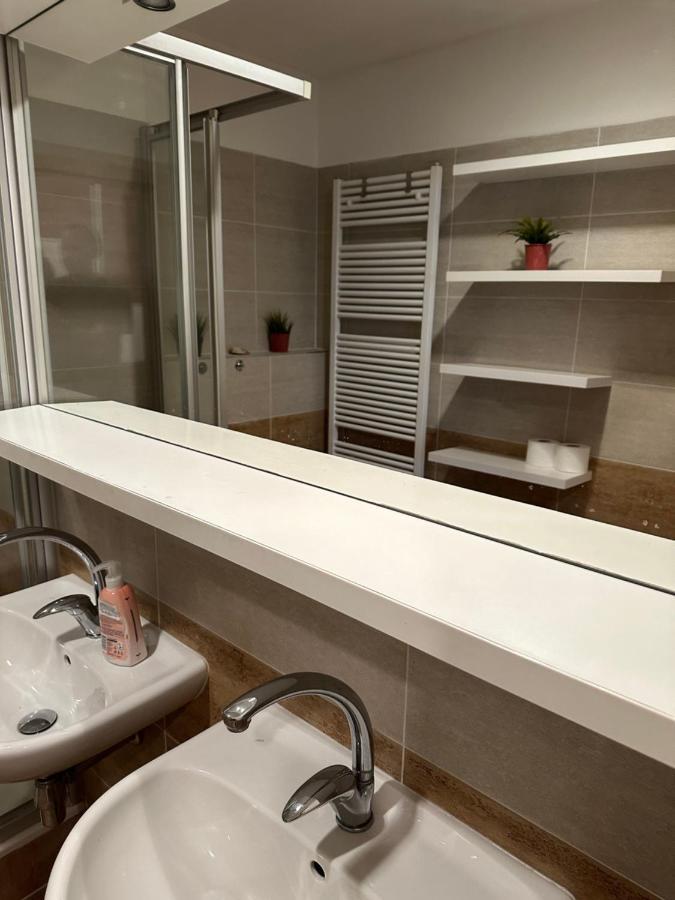 Apartments Spacilova Nearly Center Komarov المظهر الخارجي الصورة