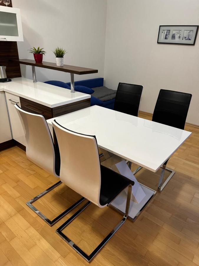 Apartments Spacilova Nearly Center Komarov المظهر الخارجي الصورة